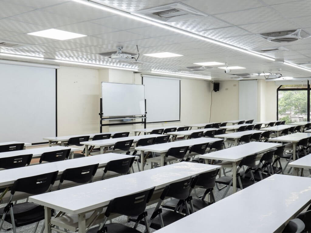 A教室-1